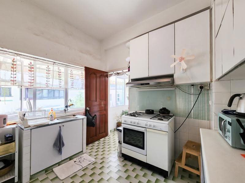 11 binjai park, Binjai Park, Dairy Farm / Bukit Panjang / Choa Chu Kang, 3 Bedrooms, 1,033 sqft, Walk-up Apartment For Sale, by Ella Chang 张慧媄, 500257617 - PropertyGuru.com.sg
