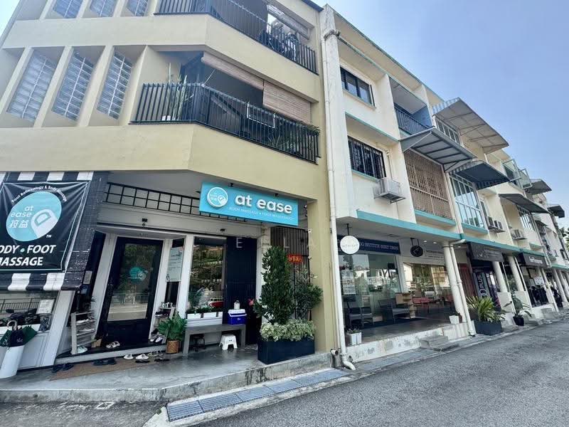 11 binjai park, Binjai Park, Dairy Farm / Bukit Panjang / Choa Chu Kang, 3 Bedrooms, 1,033 sqft, Walk-up Apartment For Sale, by Ella Chang 张慧媄, 500257617 - Exterior - PropertyGuru.com.sg