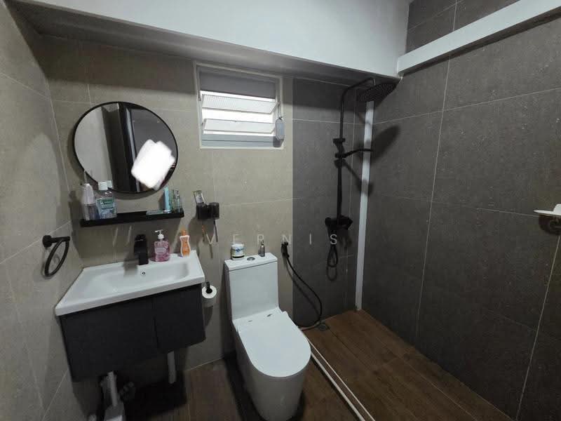 524A Tampines Central 7, 524A Tampines Central 7, Pasir Ris / Tampines, Room Rental, 250 sqft, HDB Flat For Rent, by Vernis Goh, 500257634 - Bathroom - PropertyGuru.com.sg