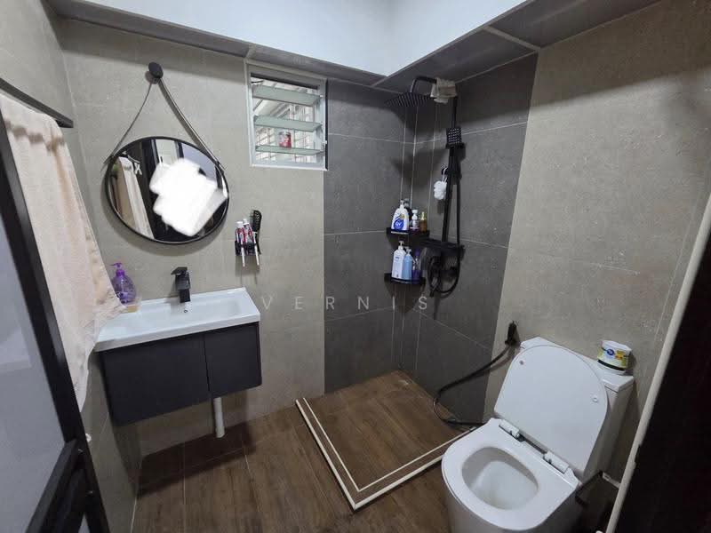 524A Tampines Central 7, 524A Tampines Central 7, Pasir Ris / Tampines, Room Rental, 200 sqft, HDB Flat For Rent, by Vernis Goh, 500257639 - Bathroom - PropertyGuru.com.sg