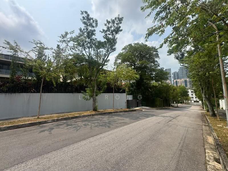 REGULAR LAND PLOT! TANGLIN MOVE IN CONDITION GOOD CLASS BUNGALOW!, Tanglin Road / Chatsworth / Bishopgate / Mount Echo / Ridley Park, Tanglin / Holland / Bukit Timah, 4 Bedrooms, 14,000 sqft, Good Class Bungalow For Sale, by Li Rong Teh, 500257645 - Exterior - PropertyGuru.com.sg