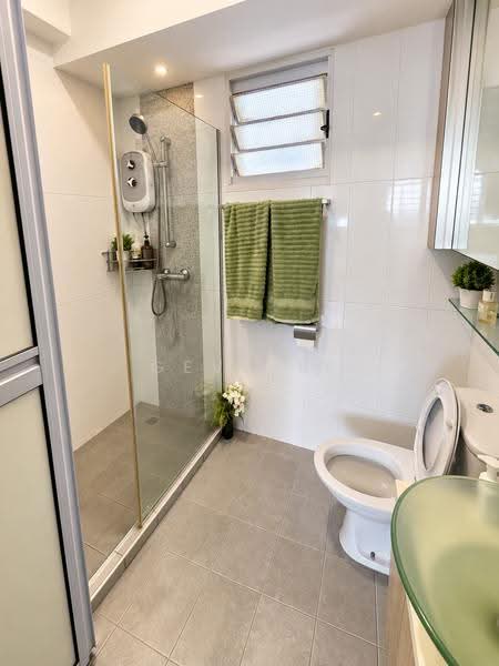 256B Sumang Walk, 256B Sumang Walk, Hougang / Punggol / Sengkang, 3 Bedrooms, 1,001 sqft, HDB Flat For Sale, by Gevelle Cheng, 500257646 - Bathroom - PropertyGuru.com.sg
