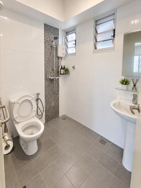 256B Sumang Walk, 256B Sumang Walk, Hougang / Punggol / Sengkang, 3 Bedrooms, 1,001 sqft, HDB Flat For Sale, by Gevelle Cheng, 500257646 - Bathroom - PropertyGuru.com.sg