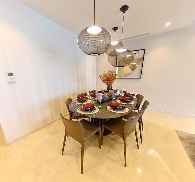 4-Bed Breathtaking views Condo @ 御丰轩.99 Year Leasehold Residential, Eunos / Geylang / Paya Lebar, 4 Bedrooms, 2,508 sqft, Condominium For Sale, by Homer Lau, 500257648 - Dining Room - PropertyGuru.com.sg