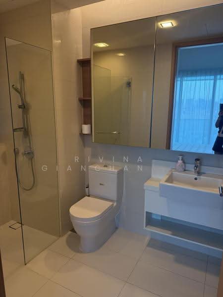 Soleil @ Sinaran, 2 Sinaran Drive, Newton / Novena, 2 Bedrooms, 1,453 sqft, Condominium For Rent, by Rivina Gianchand Dadlani, 500257656 - Bathroom - PropertyGuru.com.sg