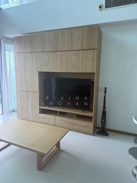 Soleil @ Sinaran, 2 Sinaran Drive, Newton / Novena, 2 Bedrooms, 1,453 sqft, Condominium For Rent, by Rivina Gianchand Dadlani, 500257656 - Living Room - PropertyGuru.com.sg