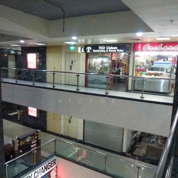 Orchard Towers, 400 Orchard Road, Orchard / River Valley, 4,069 sqft, Food & Beverage For Rent, by Victor Koh, 500257689 - Corridor - CommercialGuru.com.sg