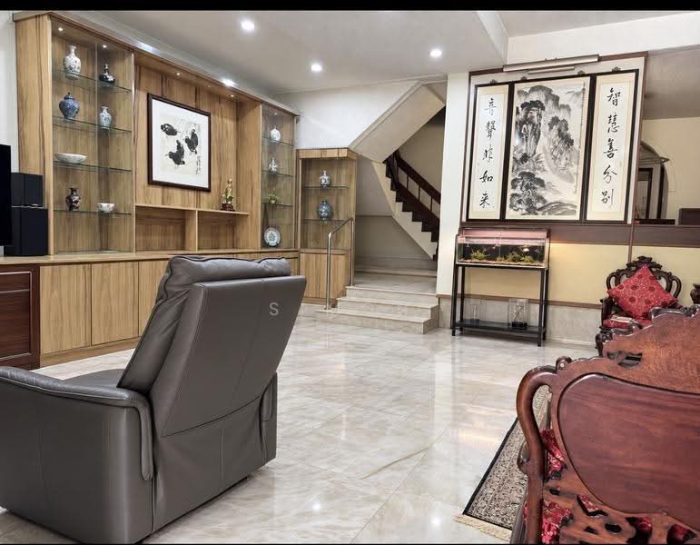 Duke's Gardens, Princess of Wales Road, Tanglin / Holland / Bukit Timah, 5 Bedrooms, 3,000 sqft, Semi-Detached House For Sale, by Simon Neo, 500257697 - Living Room - PropertyGuru.com.sg