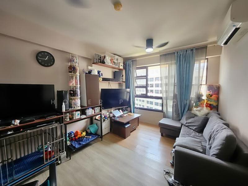 467C Bukit Batok West Avenue 9, 467C Bukit Batok West Avenue 9, Dairy Farm / Bukit Panjang / Choa Chu Kang, 1 Bedroom, 506 sqft, HDB Flat For Sale, by Homer Pee Poh Seng 彭保升, 500257704 - Living Room - PropertyGuru.com.sg