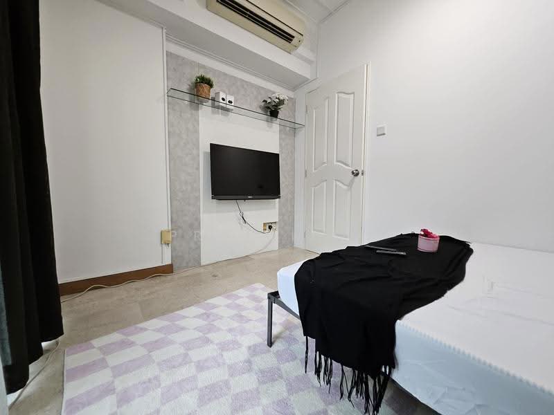 Palm Green, 481 Pasir Panjang Road, Buona Vista / West Coast / Clementi New Town, Room Rental, 100 sqft, Apartment For Rent, by Priscilla Lee, 500257707 - Bedroom - PropertyGuru.com.sg