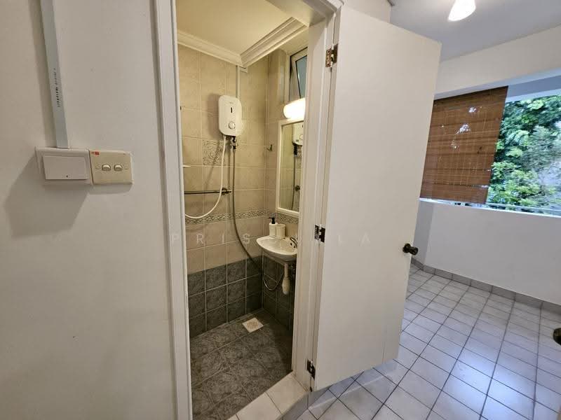 Palm Green, 481 Pasir Panjang Road, Buona Vista / West Coast / Clementi New Town, Room Rental, 100 sqft, Apartment For Rent, by Priscilla Lee, 500257707 - Bathroom - PropertyGuru.com.sg