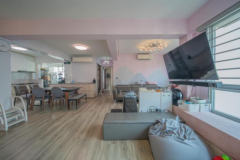 430A Bedok North Road, 430A Bedok North Road, Bedok / Upper East Coast, 3 Bedrooms, 1,011 sqft, HDB Flat For Rent, by Alex Chong, 500257729 - Living Room - PropertyGuru.com.sg
