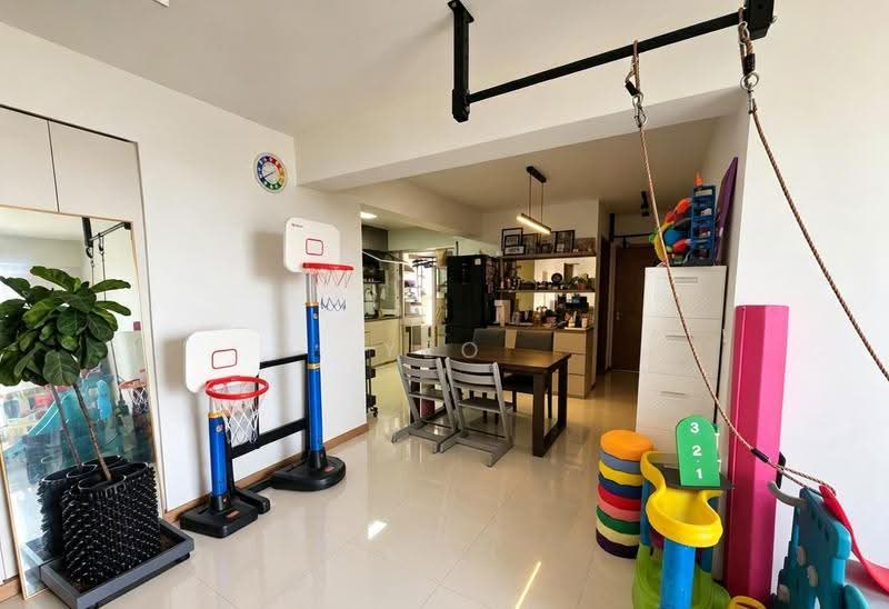 228B Punggol Field, 228B Punggol Field, Hougang / Punggol / Sengkang, 3 Bedrooms, 1,033 sqft, HDB Flat For Sale, by Yeo Tong Boon, 500257732 - Living Room - PropertyGuru.com.sg