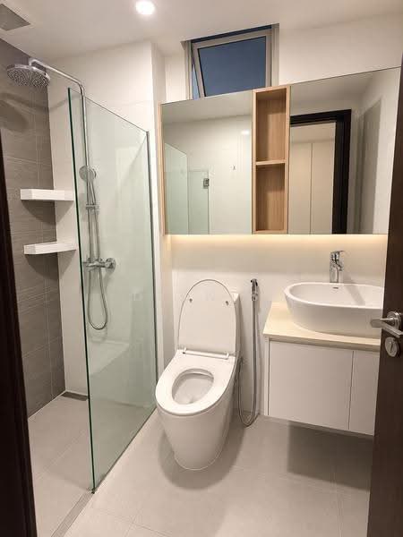 Lake Life, 8 Tao Ching Road, Boon Lay / Jurong / Tuas, 3 Bedrooms, 1,088 sqft, Condominium For Sale, by Dennis Lim, 500257748 - Bathroom - PropertyGuru.com.sg