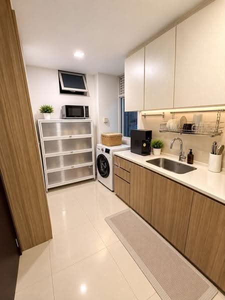 Lake Life, 8 Tao Ching Road, Boon Lay / Jurong / Tuas, 3 Bedrooms, 1,088 sqft, Condominium For Sale, by Dennis Lim, 500257748 - Kitchen - PropertyGuru.com.sg