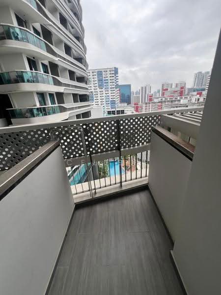 City Gate, 371 Beach Road, Beach Road / Bugis / Rochor, Studio, 258 sqft, Apartment For Rent, by Celeste Zhang, 500257753 - Balcony - PropertyGuru.com.sg