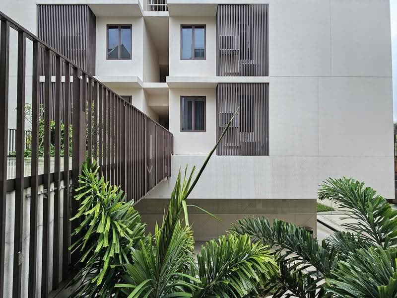 Parksuites, 18 Holland Grove Road, Tanglin / Holland / Bukit Timah, 2 Bedrooms, 786 sqft, Condominium For Sale, by Vivian Yang, 500257754 - PropertyGuru.com.sg