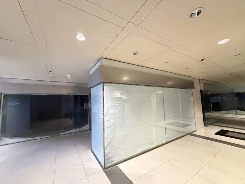 Peninsula Plaza, 111 North Bridge Road, City Hall / Clarke Quay, 2,454 sqft, Other Retail For Sale, by Sharon Nio, 500257756 - CommercialGuru.com.sg