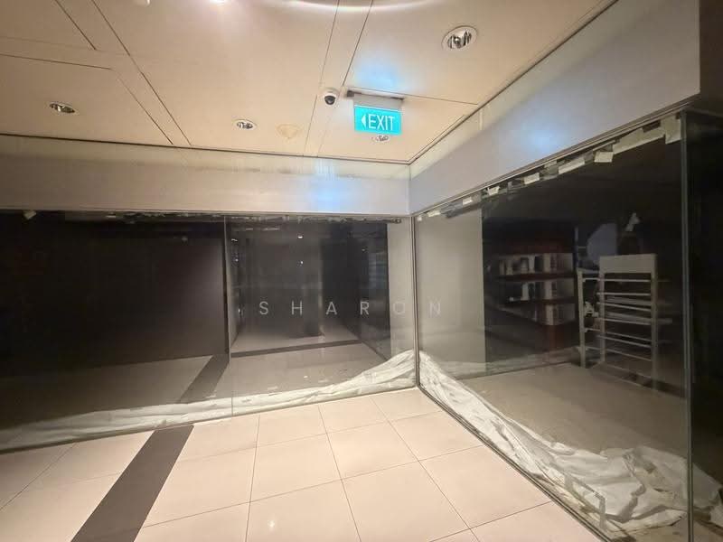 Peninsula Plaza, 111 North Bridge Road, City Hall / Clarke Quay, 2,454 sqft, Other Retail For Sale, by Sharon Nio, 500257756 - CommercialGuru.com.sg