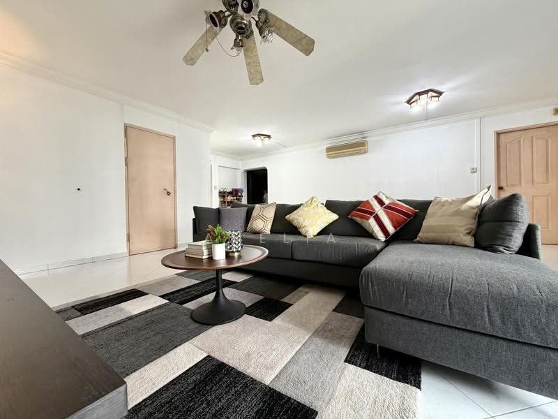 206B Compassvale Lane, 206B Compassvale Lane, Hougang / Punggol / Sengkang, 3 Bedrooms, 1,324 sqft, HDB Flat For Sale, by Amelia Chia, 500257757 - Living Room - PropertyGuru.com.sg