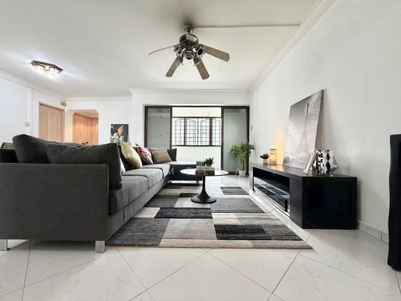 206B Compassvale Lane, 206B Compassvale Lane, Hougang / Punggol / Sengkang, 3 Bedrooms, 1,324 sqft, HDB Flat For Sale, by Amelia Chia, 500257757 - Living Room - PropertyGuru.com.sg