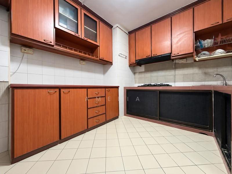 206B Compassvale Lane, 206B Compassvale Lane, Hougang / Punggol / Sengkang, 3 Bedrooms, 1,324 sqft, HDB Flat For Sale, by Amelia Chia, 500257757 - Kitchen - PropertyGuru.com.sg
