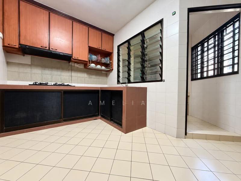 206B Compassvale Lane, 206B Compassvale Lane, Hougang / Punggol / Sengkang, 3 Bedrooms, 1,324 sqft, HDB Flat For Sale, by Amelia Chia, 500257757 - Kitchen - PropertyGuru.com.sg