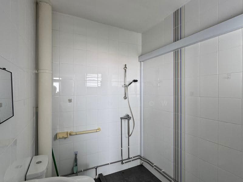 628 Hougang Avenue 8, 628 Hougang Avenue 8, Hougang / Punggol / Sengkang, 3 Bedrooms, 1,593 sqft, HDB Flat For Sale, by Elaine Low, 500257775 - Bathroom - PropertyGuru.com.sg