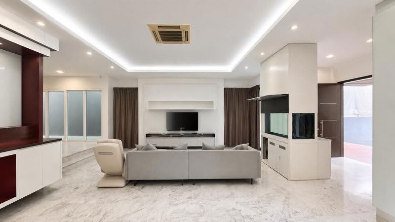 LANDED7772@ 3 Storey Detached, Renovated, 1km Tao Nan 6 Car park. 86.87.77.72, Telok kurau, Lor M , N , L, East Coast / Marine Parade, 6 Bedrooms, 6,200 sqft, Detached House For Sale, by Dean Lim, 500257783 - PropertyGuru.com.sg