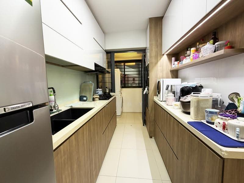 308B Punggol Walk, 308B Punggol Walk, Hougang / Punggol / Sengkang, 3 Bedrooms, 990 sqft, HDB Flat For Sale, by Kenny Chew, 500257787 - Kitchen - PropertyGuru.com.sg