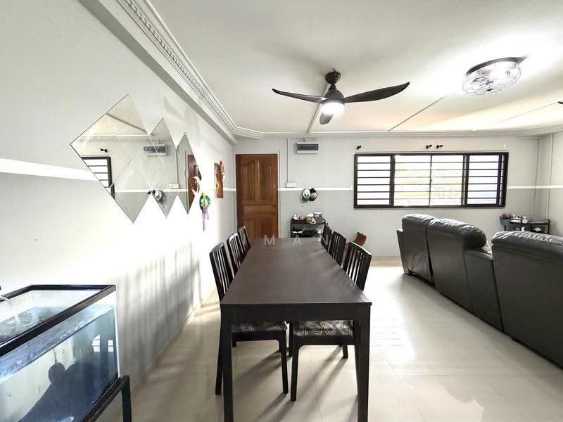 410 Bukit Batok West Avenue 4, 410 Bukit Batok West Avenue 4, Dairy Farm / Bukit Panjang / Choa Chu Kang, 3 Bedrooms, 1,012 sqft, HDB Flat For Sale, by Aiman Roza, 500257788 - PropertyGuru.com.sg