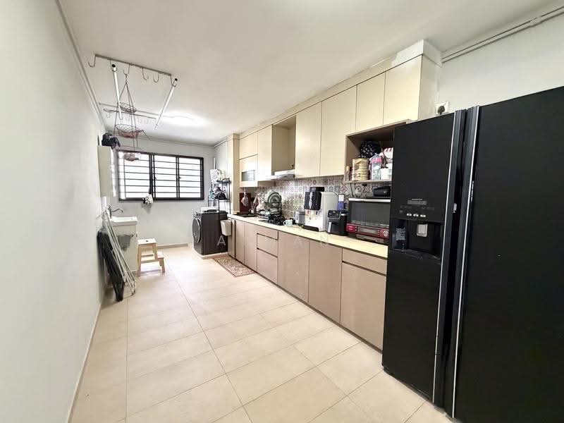 410 Bukit Batok West Avenue 4, 410 Bukit Batok West Avenue 4, Dairy Farm / Bukit Panjang / Choa Chu Kang, 3 Bedrooms, 1,012 sqft, HDB Flat For Sale, by Aiman Roza, 500257788 - PropertyGuru.com.sg