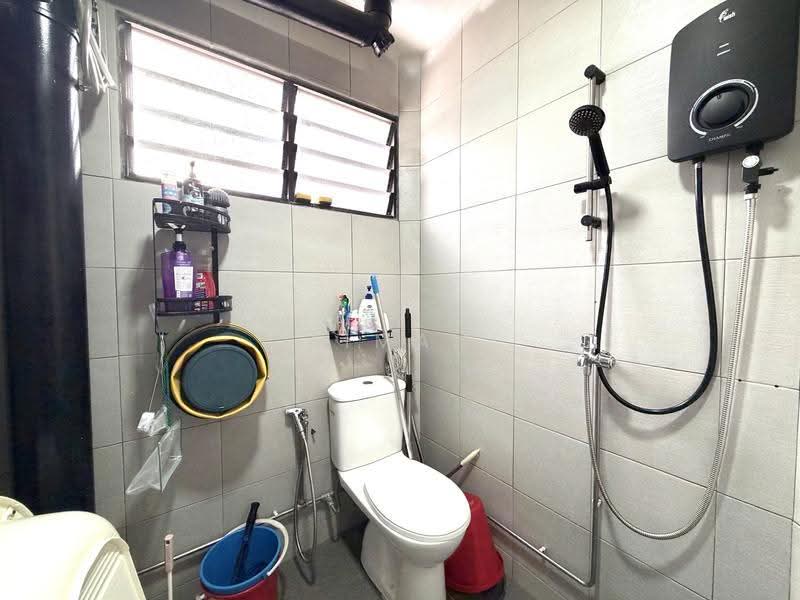 410 Bukit Batok West Avenue 4, 410 Bukit Batok West Avenue 4, Dairy Farm / Bukit Panjang / Choa Chu Kang, 3 Bedrooms, 1,012 sqft, HDB Flat For Sale, by Aiman Roza, 500257788 - PropertyGuru.com.sg