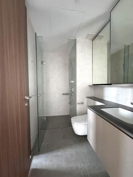 Norwood Grand, Admiralty / Woodlands, 2 Bedrooms, 624 sqft, Condominium For Rent, by David Teng, 500257792 - Common Bathroom - PropertyGuru.com.sg