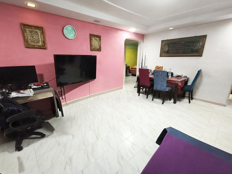 118 Bedok Reservoir Road, 118 Bedok Reservoir Road, Bedok / Upper East Coast, 3 Bedrooms, 979 sqft, HDB Flat For Sale, by JESLYN LIM, 500257800 - Living Room - PropertyGuru.com.sg