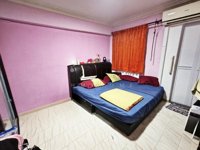 118 Bedok Reservoir Road, 118 Bedok Reservoir Road, Bedok / Upper East Coast, 3 Bedrooms, 979 sqft, HDB Flat For Sale, by JESLYN LIM, 500257800 - Bedroom - PropertyGuru.com.sg