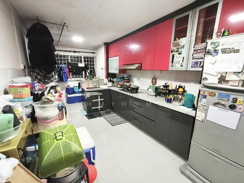 118 Bedok Reservoir Road, 118 Bedok Reservoir Road, Bedok / Upper East Coast, 3 Bedrooms, 979 sqft, HDB Flat For Sale, by JESLYN LIM, 500257800 - Kitchen - PropertyGuru.com.sg