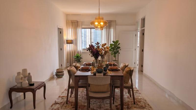 Grange Heights, 19 Saint Thomas Walk, Orchard / River Valley, 4 Bedrooms, 1,905 sqft, Apartment For Sale, by Rachita Malhotra, 500257801 - Dining Room - PropertyGuru.com.sg