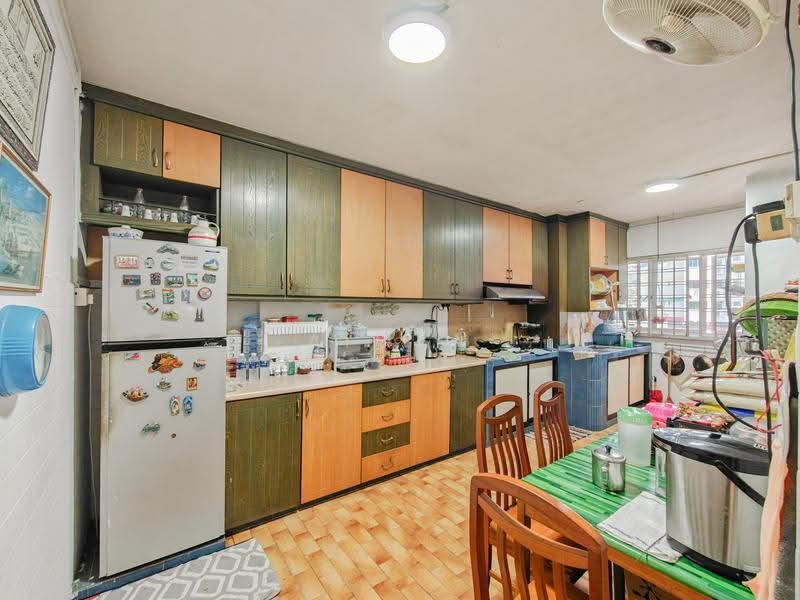 203 Tampines Street 21, 203 Tampines Street 21, Pasir Ris / Tampines, 3 Bedrooms, 1,432 sqft, HDB Flat For Sale, by Aiman Roza, 500257814 - Kitchen - PropertyGuru.com.sg