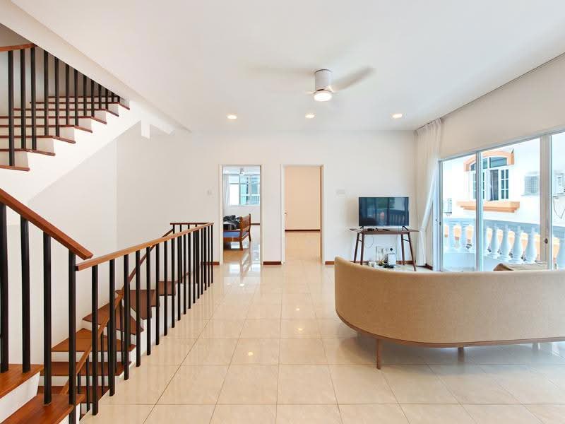 ★ GIANT ★ Renovated District 15 Semi-Detached Home For Rent, Dunbar Walk, Frankel Avenue, Bowmont Gardens, East Coast / Marine Parade, 5 Bedrooms, 5,500 sqft, Semi-Detached House For Rent, by Lynn Tiang, 500257824 - Living Room - PropertyGuru.com.sg