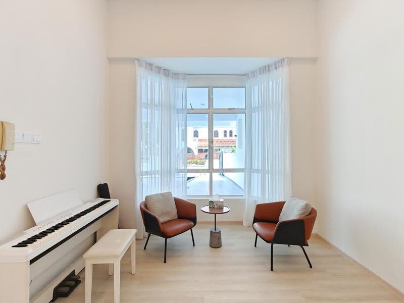 ★ GIANT ★ Renovated District 15 Semi-Detached Home For Rent, Dunbar Walk, Frankel Avenue, Bowmont Gardens, East Coast / Marine Parade, 5 Bedrooms, 5,500 sqft, Semi-Detached House For Rent, by Lynn Tiang, 500257824 - Living Room - PropertyGuru.com.sg