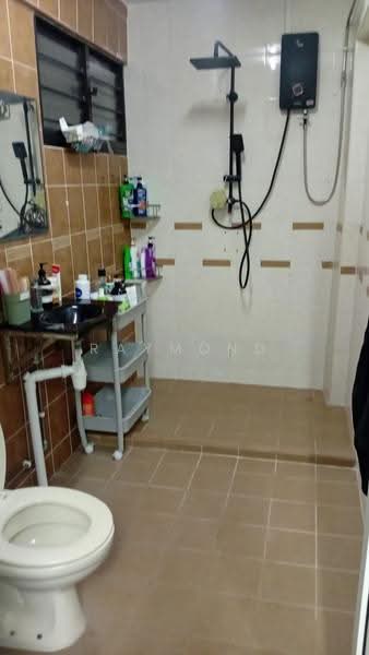103 Woodlands Street 13, 103 Woodlands Street 13, Admiralty / Woodlands, Room Rental, 200 sqft, HDB Flat For Rent, by Raymond Foo, 500257833 - Bathroom - PropertyGuru.com.sg