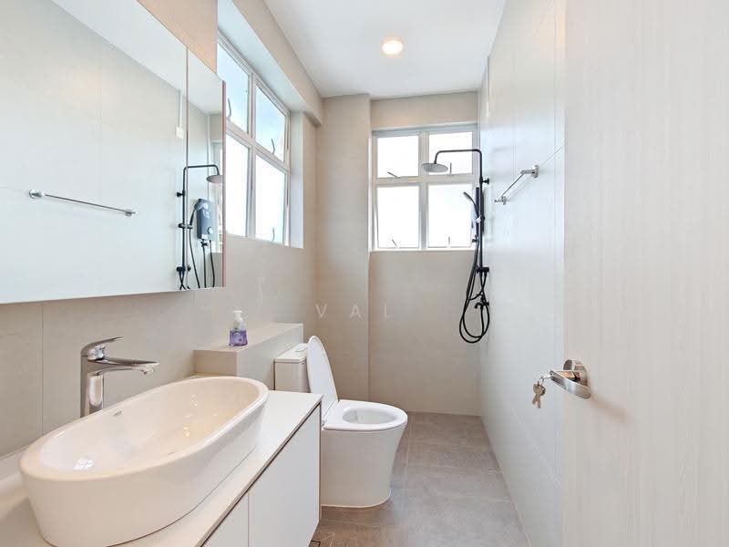 ★ GIANT ★ District 15 Semi-D For Rent | Minutes to Kembangan MRT, Jedburgh Gardens, Dunbar Walk, Siglap Plain, East Coast / Marine Parade, 5 Bedrooms, 5,500 sqft, Semi-Detached House For Rent, by Val Lin, 500257839 - Bathroom - PropertyGuru.com.sg