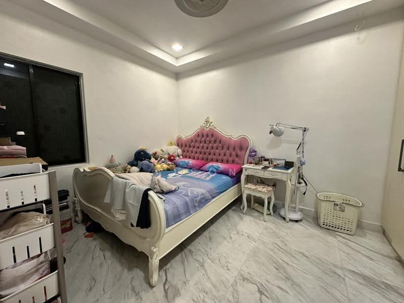 Freehold Landed | Mins Walk to Canberra MRT & Canberra Plaza | District 27 | Sembawang Villas, Sembawang Place, Sembawang Road, Sembawang / Yishun, 5 Bedrooms, 4,500 sqft, Semi-Detached House For Sale, by Alson Ong, 500257851 - PropertyGuru.com.sg