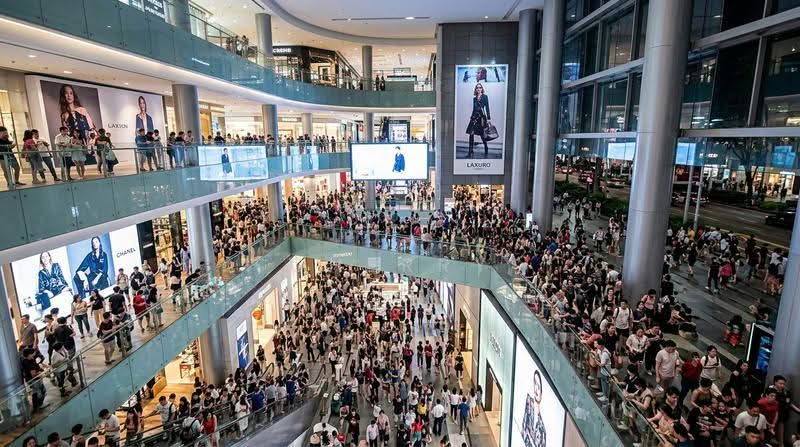 Ground Floor Gym / Retail / Furniture / Lifestyle Unit at Orchard, Orchard / River Valley, 6,000 sqft, Mall Shop For Rent, by Cherry Chin, 500257869 - Exterior - CommercialGuru.com.sg
