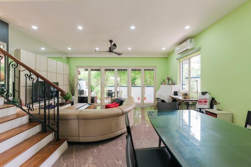 Changi Heights, Changi Heights, Changi Airport / Changi Village, 5 Bedrooms, 3,000 sqft, Terraced House For Sale, by Sanche Jagatheesan, 500257876 - Living Room - PropertyGuru.com.sg