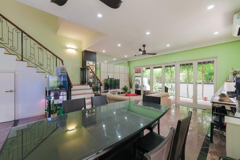 Changi Heights, Changi Heights, Changi Airport / Changi Village, 5 Bedrooms, 3,000 sqft, Terraced House For Sale, by Sanche Jagatheesan, 500257876 - Living Room - PropertyGuru.com.sg