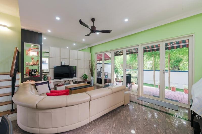 Changi Heights, Changi Heights, Changi Airport / Changi Village, 5 Bedrooms, 3,000 sqft, Terraced House For Sale, by Sanche Jagatheesan, 500257876 - Living Room - PropertyGuru.com.sg