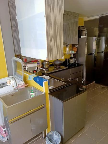 160 Yishun Street 11, 160 Yishun Street 11, Sembawang / Yishun, 2 Bedrooms, 872 sqft, HDB Flat For Sale, by Hsien Loong Wong, 500257892 - Kitchen - PropertyGuru.com.sg