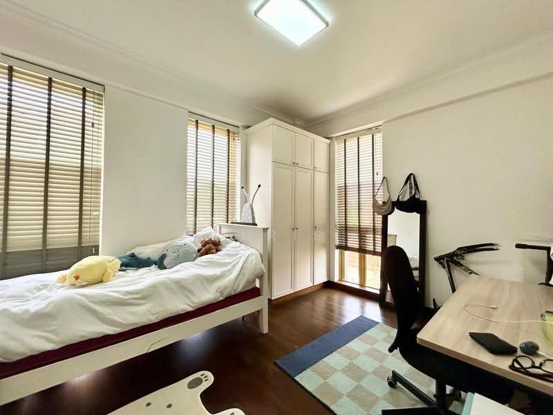 Villa Azura, 1 Cherry Avenue, Tanglin / Holland / Bukit Timah, 4 Bedrooms, 1,981 sqft, Condominium For Sale, by Chris Choo, 500257896 - Bedroom - PropertyGuru.com.sg